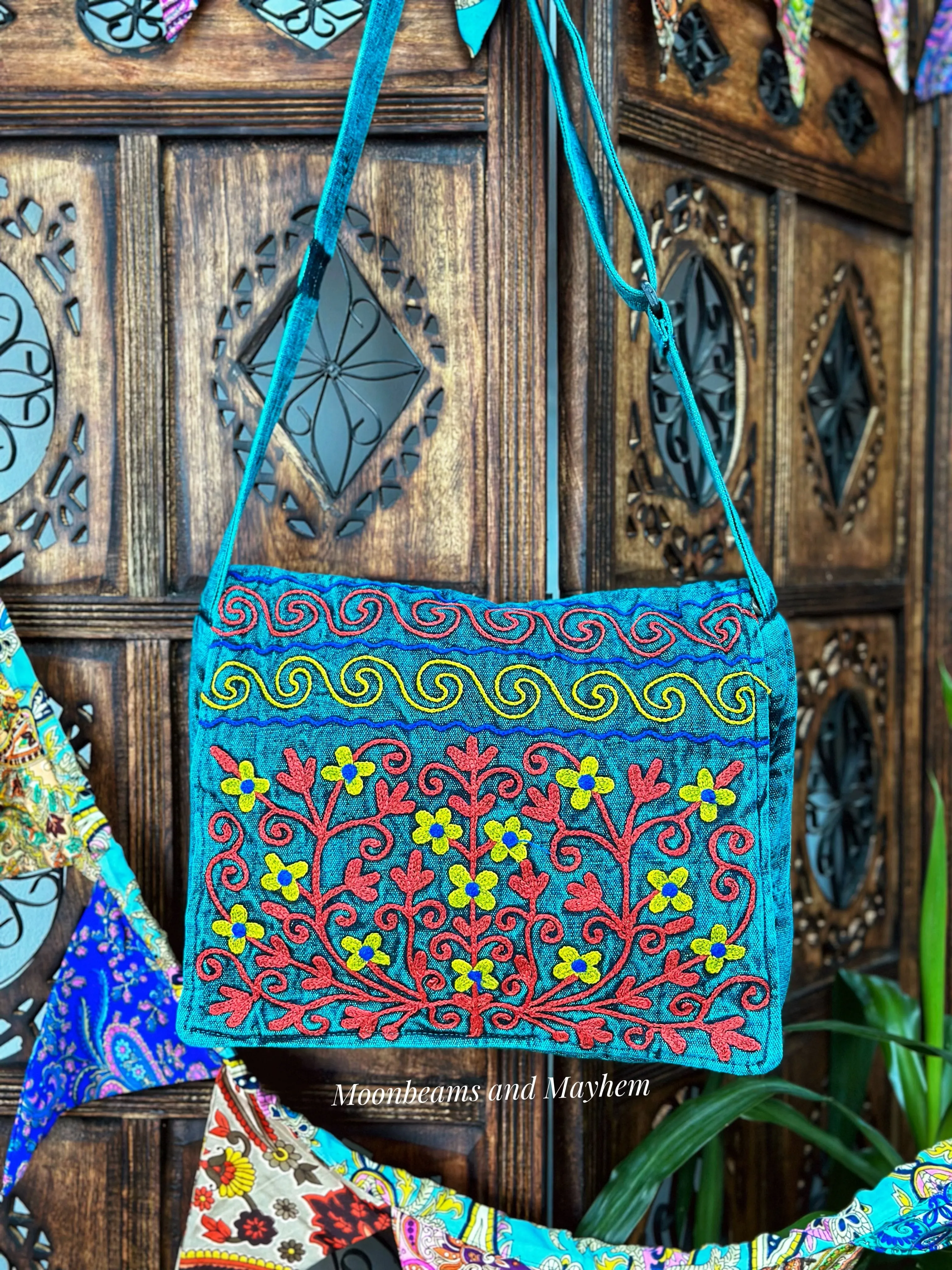 BEAUTIFUL BLUE FOLK ART SATCHEL /SHOULDER BAG