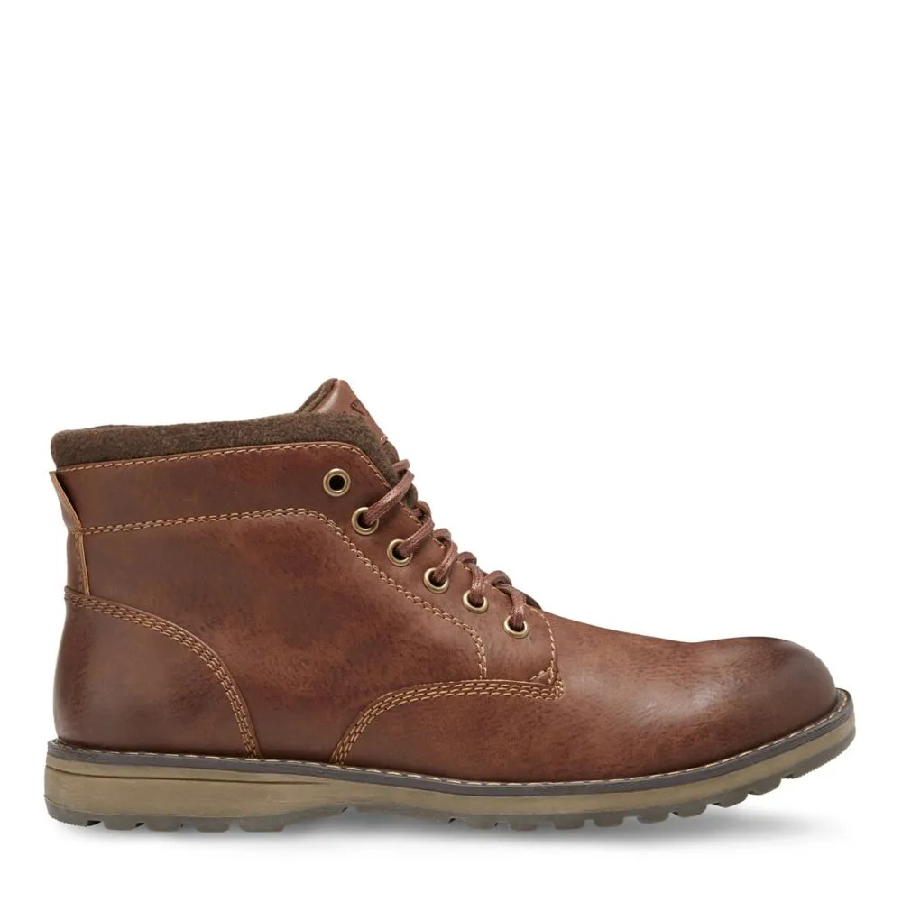 EASTLAND  MENS FINN CHUKKA BOOT