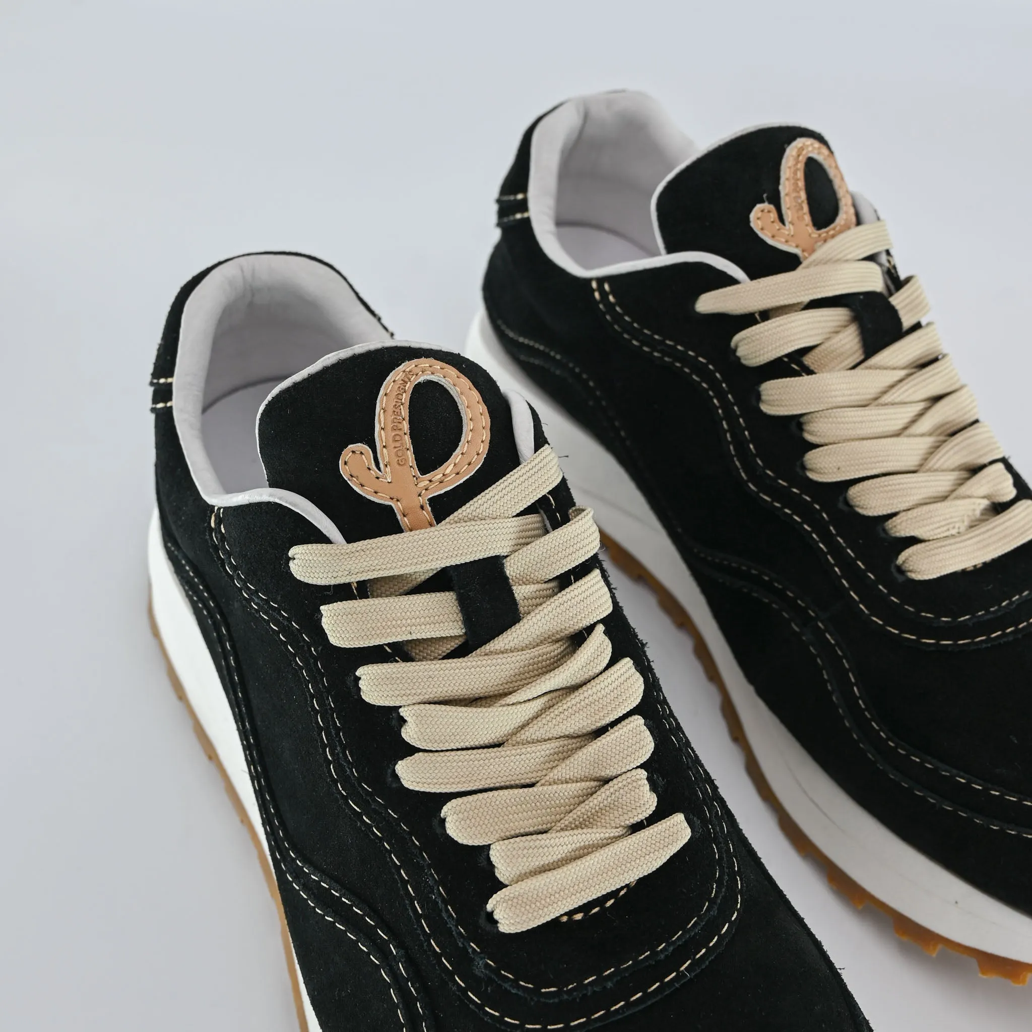 Gold Presidents Waves Sneaker - Black