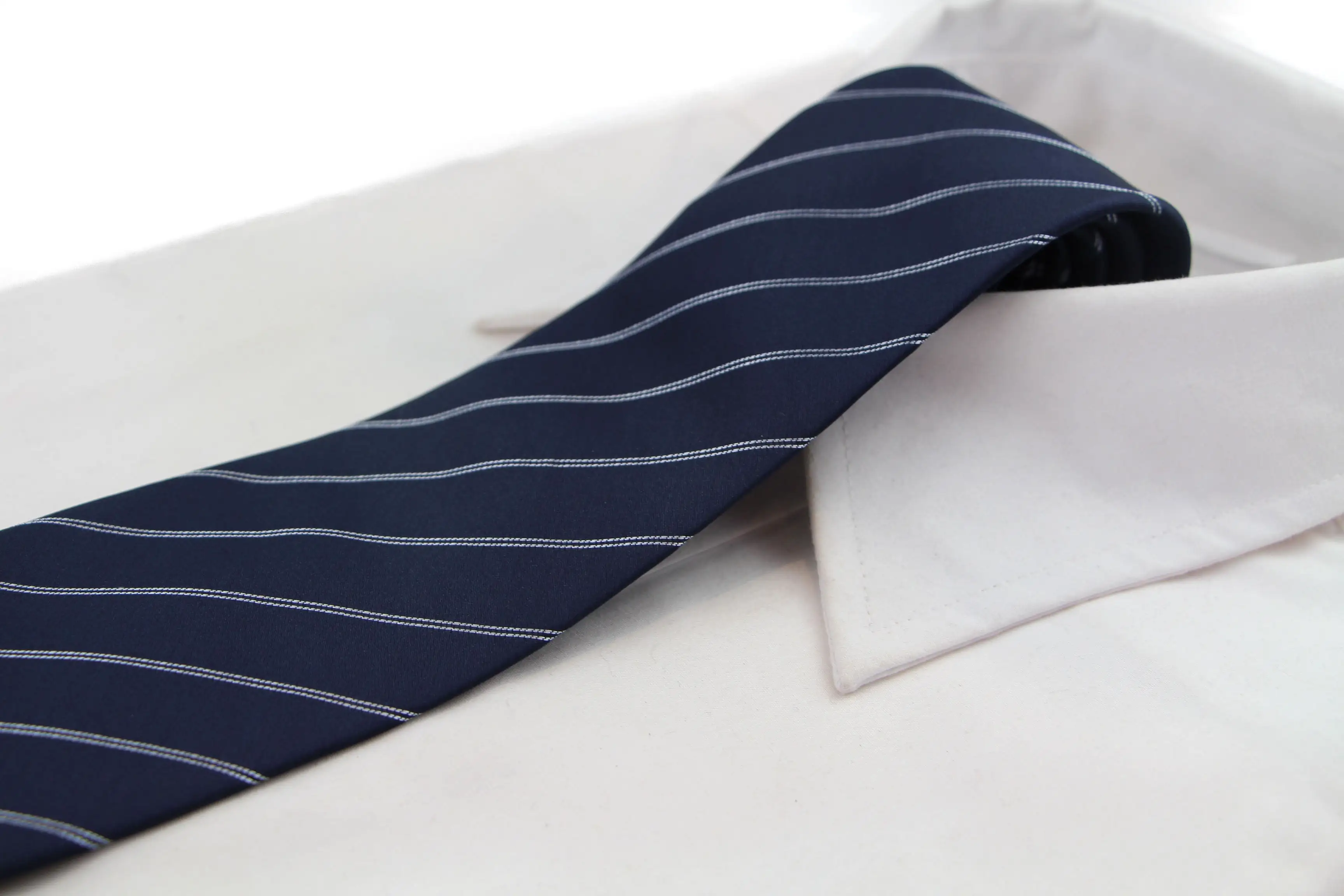 Mens Navy Striped 8cm Patterned Neck Tie