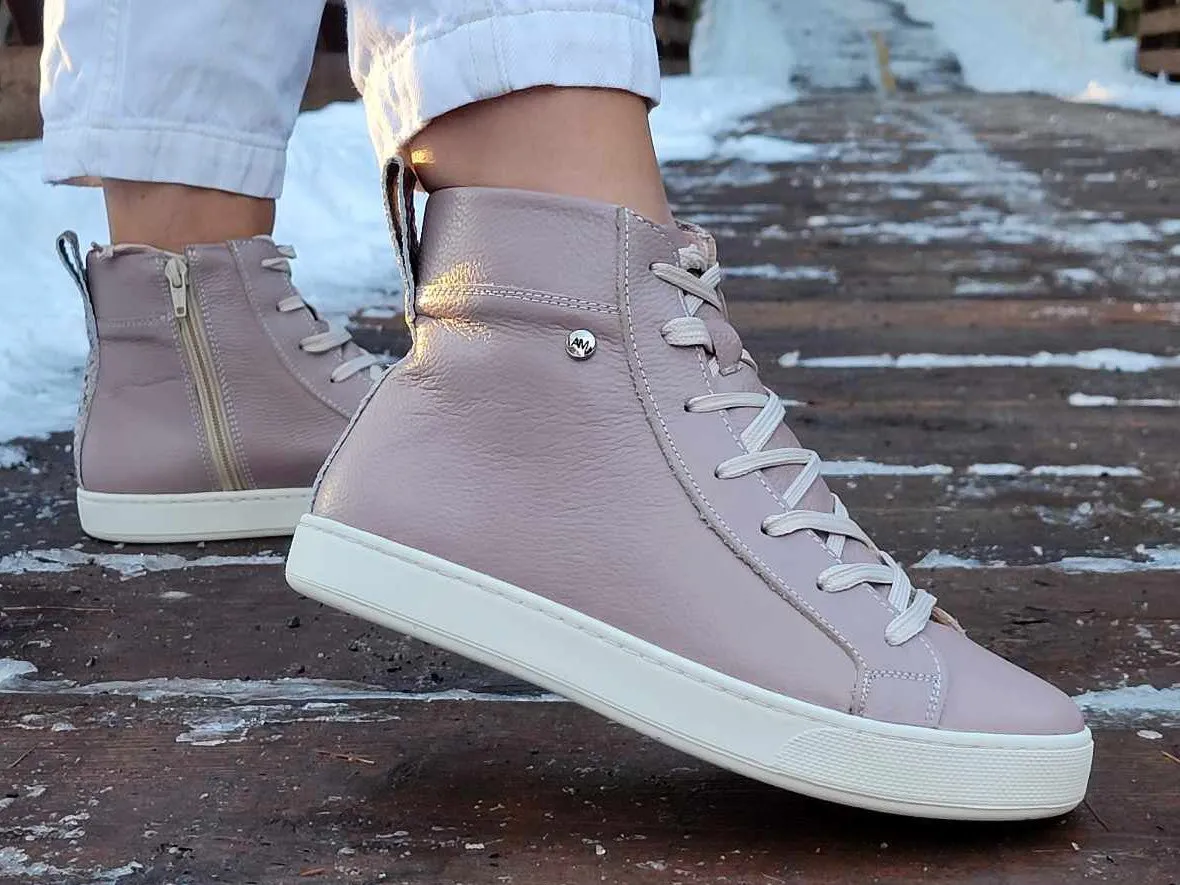 Moka Leather high top sneaker