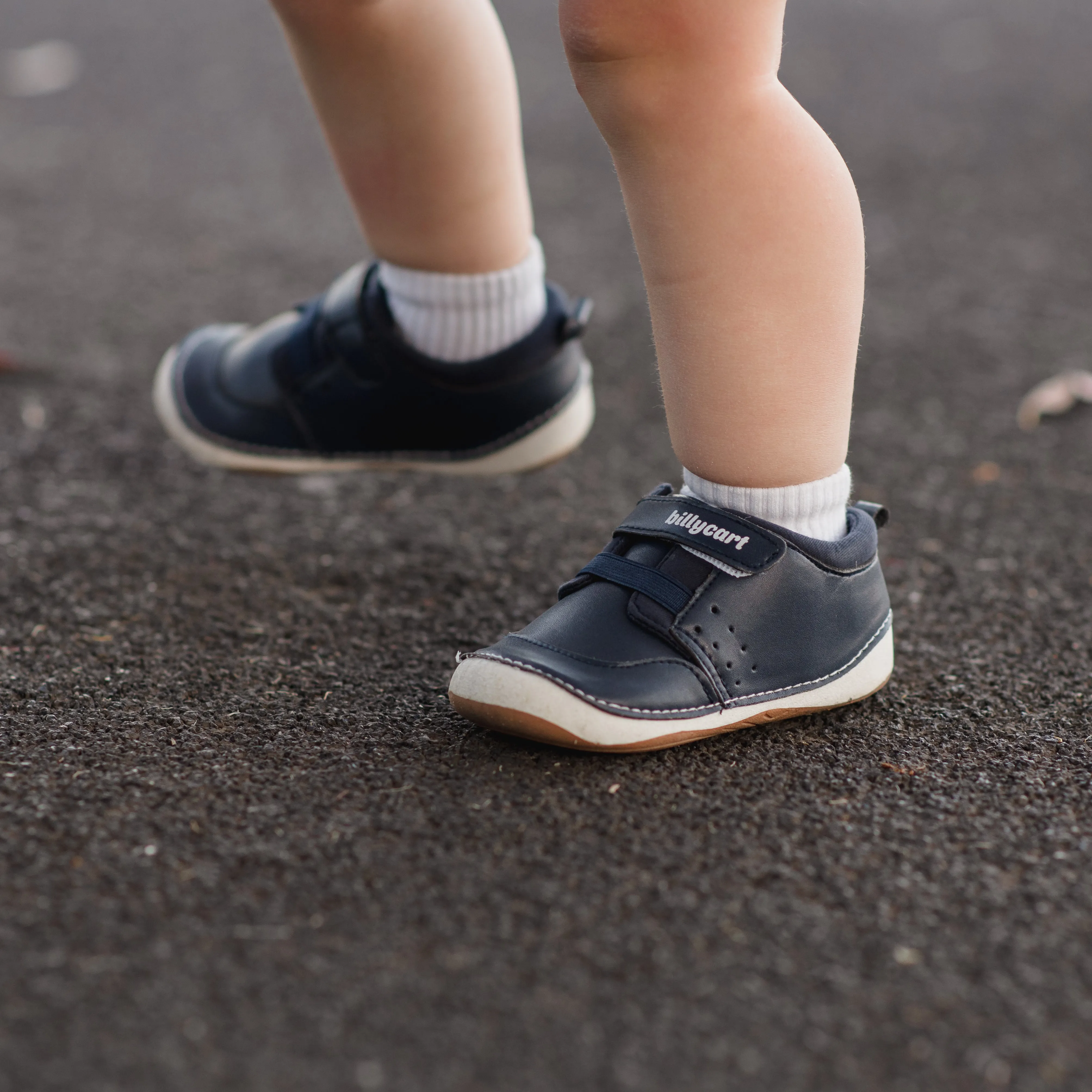 RILEY navy blue unisex sneaker